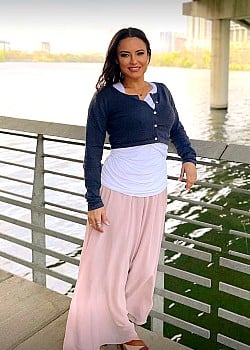 Angela (Hot Milfs Fuck)
